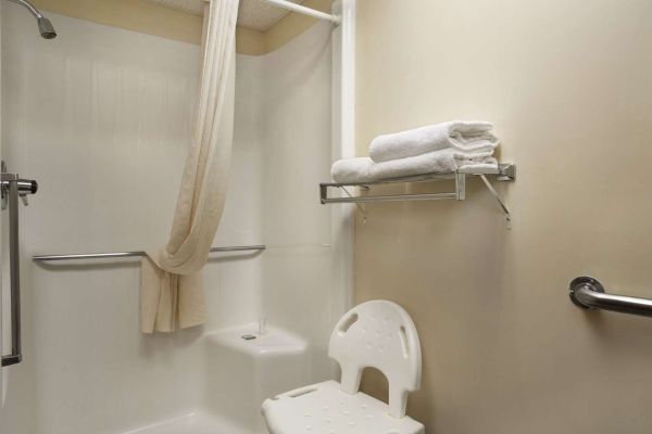 Travelodge Inn and Suites Muscatine